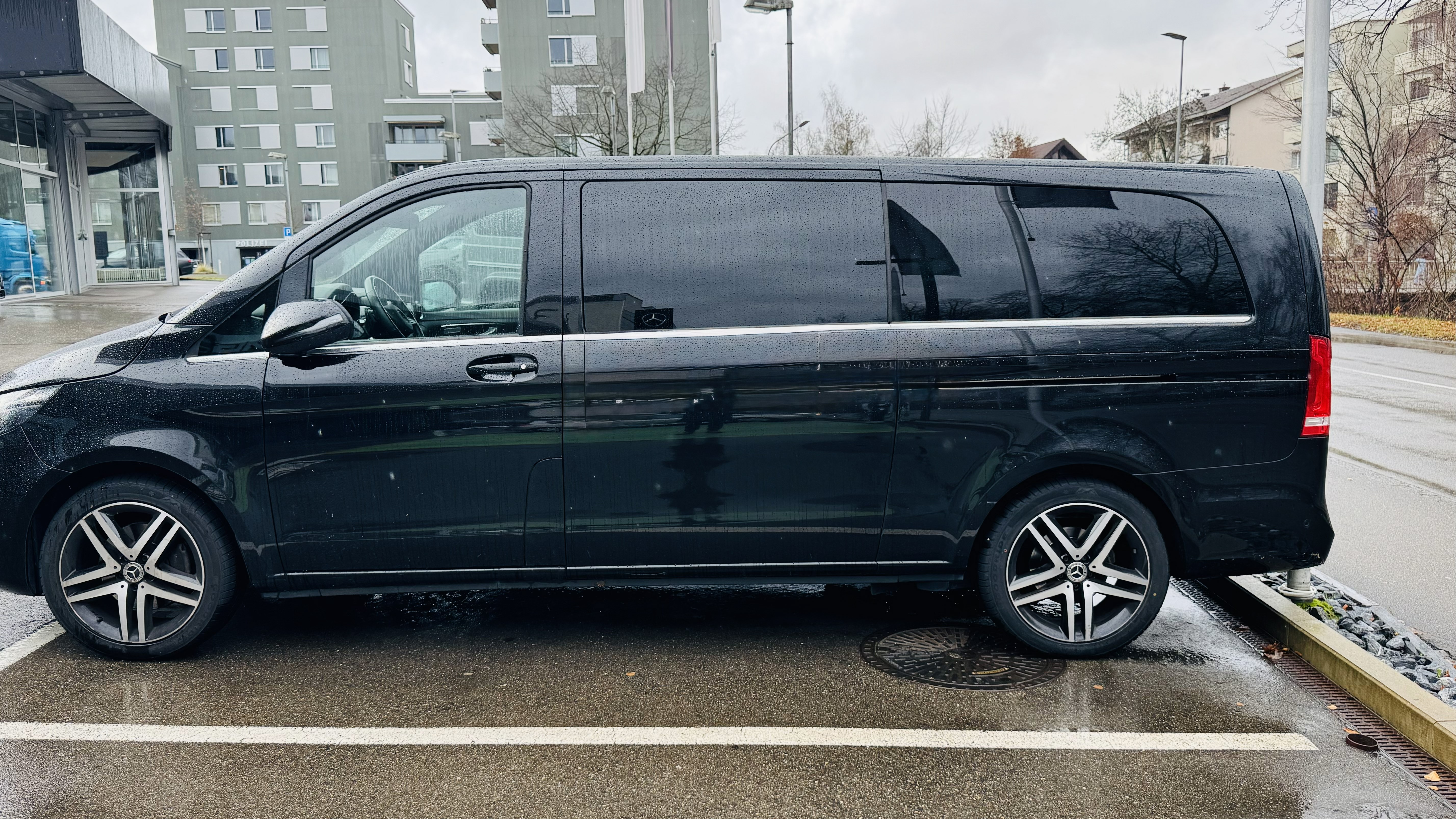 Mercedes-Benz V-Class